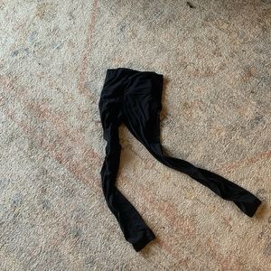 Plain black lulu leggings